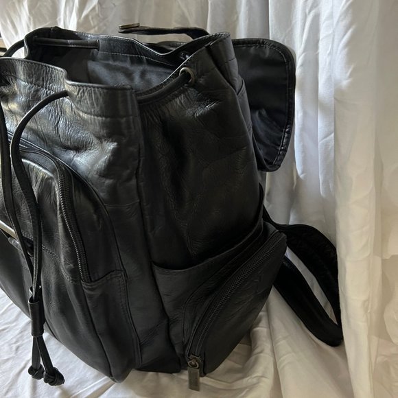 Claire Chase Black Packpack - Picture 3 of 7